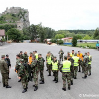 Minister obrany a náčelník GŠ navštívili zaplavený Devín