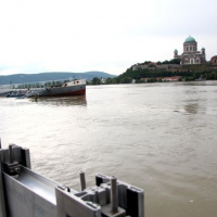 Vojaci z Nitry, Levíc a Serede pomáhajú obyvateľom Štúrova a Komárna