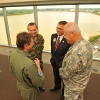 Kľúč od mesta Evansville pre náčelníka Generálneho štábu OS SR