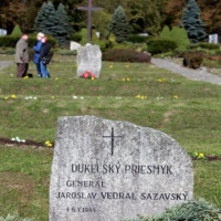 Minister Glváč si pripomenul výročie Karpatsko-duklianskej operácie