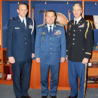 Generálporučík Peter Vojtek sa stretol s novým pridelencom obrany USA na Slovensku