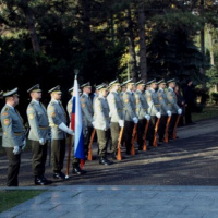 Jednotky Veliteľstva posádky Bratislava na spomienkovom podujatí  pri príležitosti Dňa boja za slobodu a demokraciu