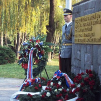 Jednotky Veliteľstva posádky Bratislava na spomienkovom podujatí  pri príležitosti Dňa boja za slobodu a demokraciu