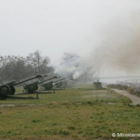 Vojaci vypálili z Tyršovho nábrežia 20 novoročných sálv