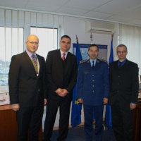 NATO Charity Bazaar 2013 - odovzdanie šekov