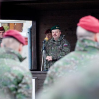 01 Generálmajor Macko naštívil 5. pluk špeciálneho určenia
