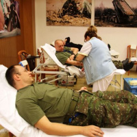 Príslušníci MO SR a GŠ dnes darovali krv