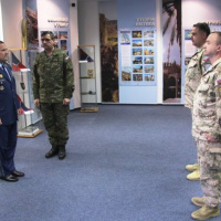 Vojenskí pozorovatelia z Egypta a Sýrie ocenení medailami