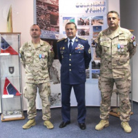Vojenskí pozorovatelia z Egypta a Sýrie ocenení medailami