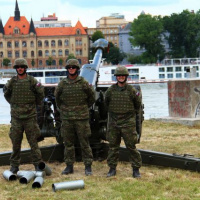 O salvy k inaugurácii nového prezidenta SR sa postarali rožňavskí delostrelci